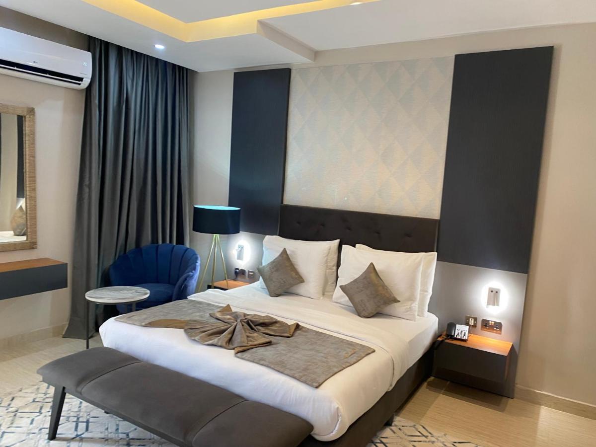 Wali'S Suites Abuja Eksteriør billede