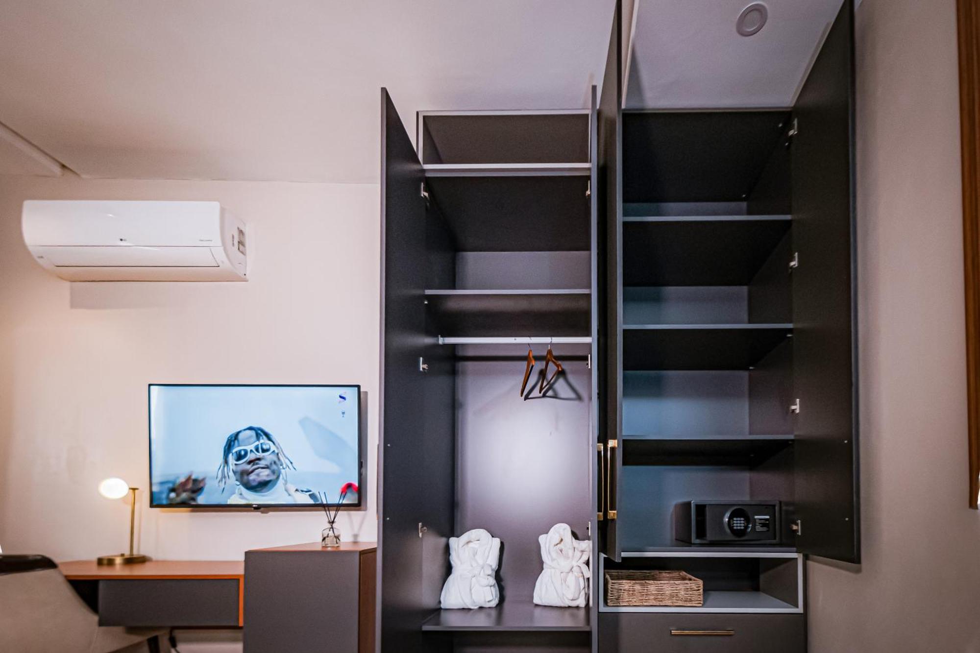 Wali'S Suites Abuja Eksteriør billede