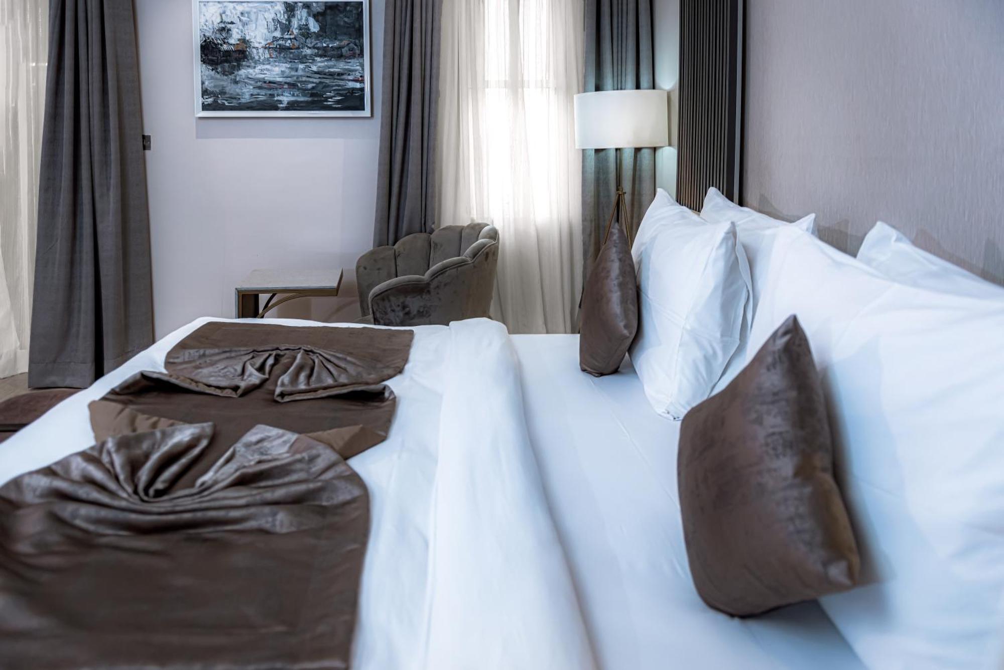 Wali'S Suites Abuja Eksteriør billede